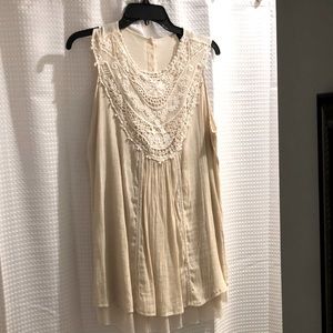 Lace front sleeveless tunic